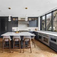 Lemari Dapur Modular Gaya Nordik dengan Cat Matte Premium, Penyimpanan Luas, dan Pintu Soft Closing untuk Apartemen