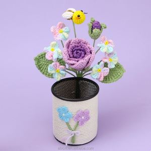 Portalápices de Flores Artificiales Tejidas a Mano, Maceta de Rosas de Ganchillo, Portaplumas para el Día de San Valentín - Product Image 6