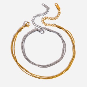 Pulsera de Cadena de Serpiente de Acero Inoxidable para Mujer, Chapada en Oro de 18K, Tres Capas, Joyería Minimalista, Regalo, Accesorio de Moda - Product Image 1