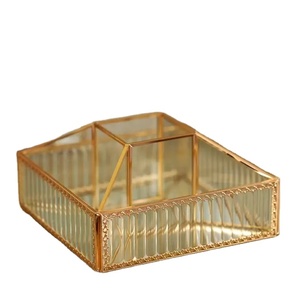Organizador de maquillaje de oro, caja de almacenamiento estacionaria decorativa de vidrio, venta al por mayor - Product Image 1