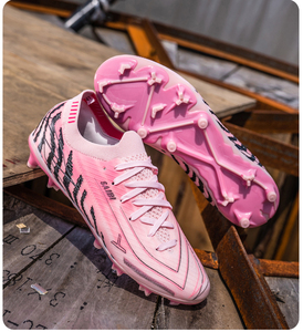 Chaussures de football TPU à crampons FG anti-torsion pour <span class=keywords><strong>terrain</strong></span> naturel, respirantes, en <span class=keywords><strong>synthétique</strong></span> et textile, pour entraînement extérieur, personnalisables OEM - Product Image 4