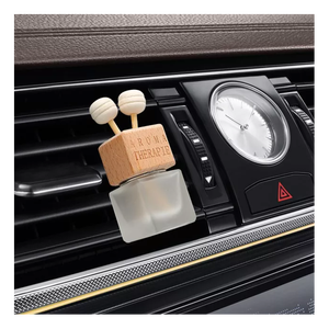 Commercio all'ingrosso profumo disinnescatore <span class=keywords><strong>per</strong></span> <span class=keywords><strong>auto</strong></span> hanging vent deodorante <span class=keywords><strong>per</strong></span> ambienti <span class=keywords><strong>diffusore</strong></span> clip profumo <span class=keywords><strong>per</strong></span> <span class=keywords><strong>auto</strong></span> olio essenziale <span class=keywords><strong>per</strong></span> <span class=keywords><strong>auto</strong></span> - Product Image 1