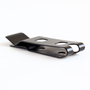 Clip de Cinturón Táctico de Metal Negro con Herrajes de Montaje para Funda Kydex - Product Image 3