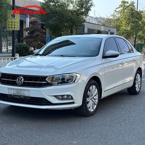 Volkswagen Bora Luxe - <span class=keywords><strong>Voiture</strong></span> d'<span class=keywords><strong>occasion</strong></span> avec transmission <span class=keywords><strong>automatique</strong></span>, traction avant - Product Image 1