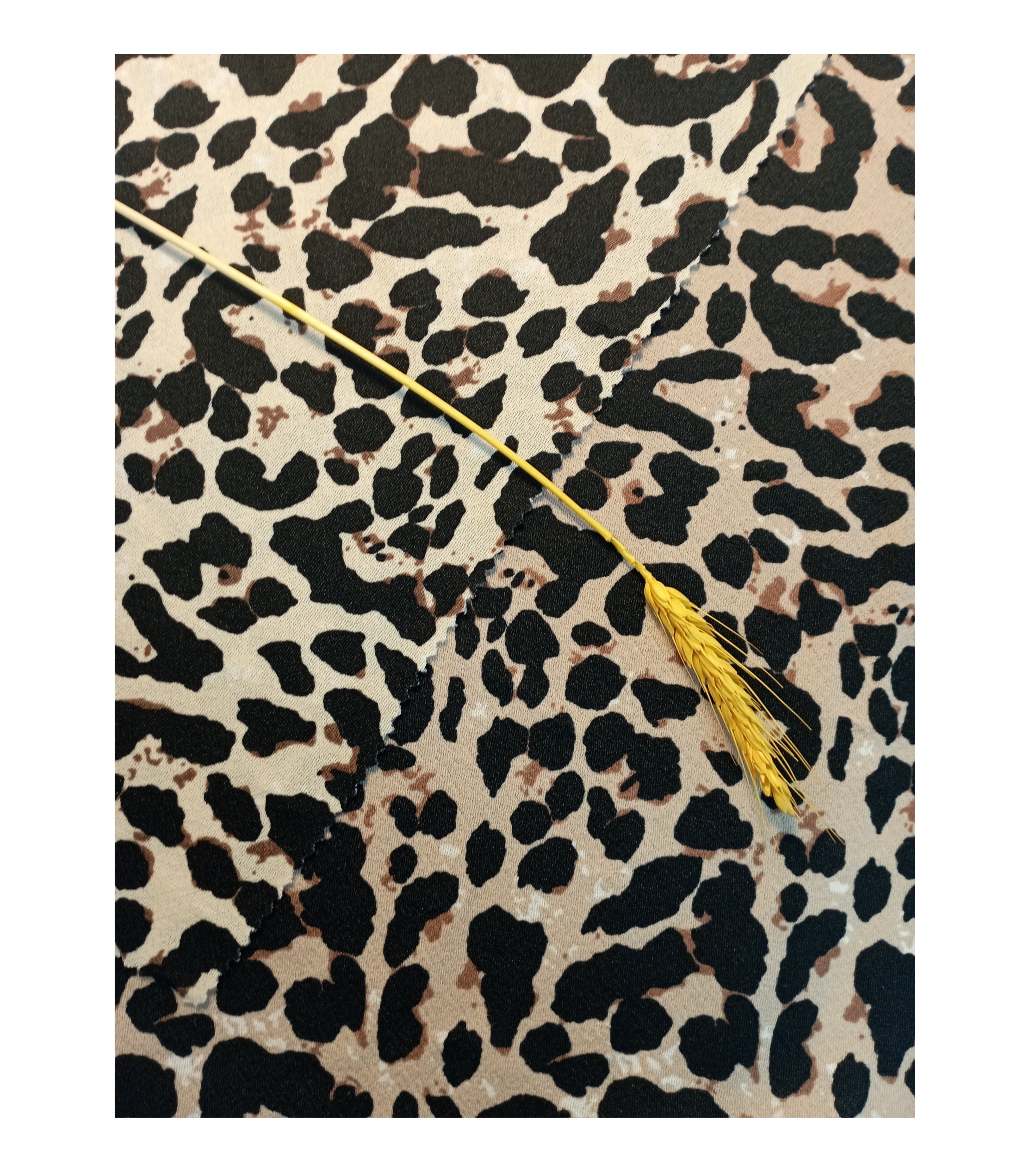 Высококачественная эластичная трикотажная ткань с леопардовым принтом