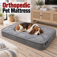 Matelas orthopédique moderne pour chien avec paroi latérale plate grise imprimée et matelassage large à vagues arrondies pour le repos des chiens en intérieur