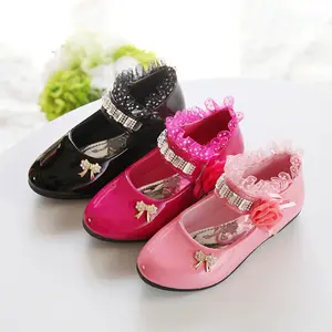 Vente chaude enfants filles princesse robe de soirée chaussures enfants chaussures fleurs fille Pu cuir 2024