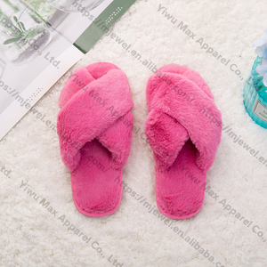 Pantoufles Concha personnalisées en peluche pour la maison dames hiver floue maison fourrure fantaisie mode pantoufles pour femmes - Product Image 4