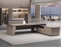 Bureau de patron moderne de luxe en forme de L pour bureau Grande table avec bureau à lumière LED Table de directeur du PDG