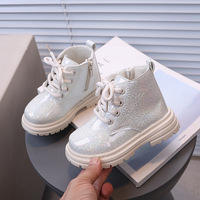 Kinderstiefel im Martin-Stil für Herbst und Winter Neues Design Modische Glänzende Kurzstiefel für Mädchen Weichsohlige Niedrige Stiefel für Jungen