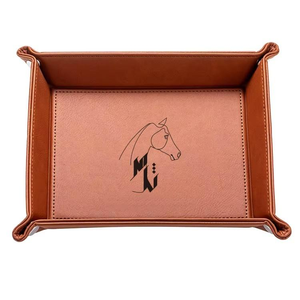 <span class=keywords><strong>Plateau</strong></span> de rangement portable en cuir PU avec logo de cheval gravable au laser, idéal pour bijoux, montres, téléphones, pièces de monnaie et accessoires de jeu, pour <span class=keywords><strong>bureau</strong></span> ou table. - Product Image 1