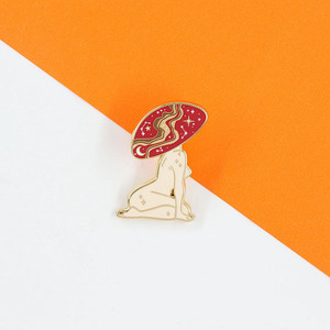 2025 Nieuwe Populaire Vergulde Metalen Badge Paddestoel Sexy Meisje Ontwerp Hard Email Reversspeldjes Op Voorraad - Product Image 3