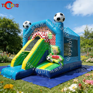 Castello Gonfiabile a Tema Calcio: Divertimento Assoluto per Feste di Bambini - Product Image 2