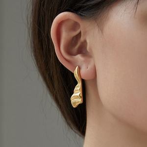 ต่างหูวินเทจกันน้ำ สแตนเลสสตีลคลาสสิก ชุบทอง 14k 18k PVD เครื่องประดับแฟชั่นสำหรับผู้หญิง - Product Image 2