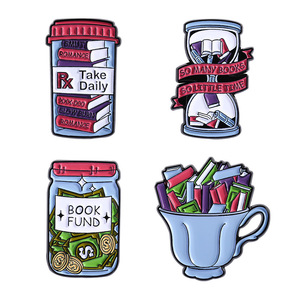 4 estilos serie de lectura píldoras reloj de arena broche amor lectura <span class=keywords><strong>tomar</strong></span> diario libresco biblioteca insignias esmalte suave solapa Pin - Product Image 5