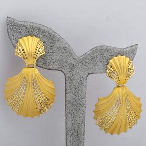 Conjunto de Joyería Nupcial de Alta Calidad Chapada en Oro de 14K con Collar y Aretes de Circonita para Fiesta de Bodas, Compromiso, Mujer - Product Image 6