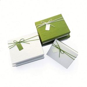 Factory Price Customizable 10*12*5cm Cosmetic <b>Gift</b> <b>Box</b> Many Colors Available Paper Handle <b>Box</b> - Product Image 2