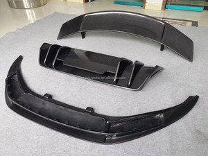 ชุดแต่งตัวถังคาร์บอนไฟเบอร์คุณภาพสูงสำหรับ R8 พร้อมสปอยเลอร์ดิฟฟิวเซอร์หน้า-หลัง  ออกแบบมาเพื่อช่องเว้นสำหรับตะขอเกี่ยว - Product Image 2