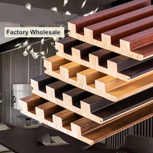 Panel <span class=keywords><strong>de</strong></span> pared <span class=keywords><strong>de</strong></span> rejilla giratoria sólida Wpc paneles <span class=keywords><strong>de</strong></span> pared <span class=keywords><strong>de</strong></span> Wpc sólidos 2300x150x18mm decoración <span class=keywords><strong>de</strong></span> fachada decoración interior - Product Image 1
