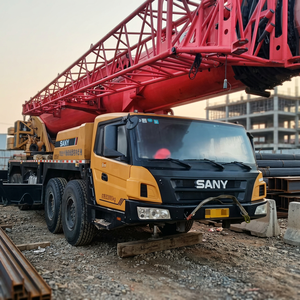 Machine de levage à bras droit montée sur camion SANY, modèle STC900T7, 90 tonnes, année 2020, avec moteur et pompe intégrés, portée 60m - Product Image 3