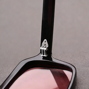 แว่นกันแดดดีไซน์เนอร์สำหรับผู้หญิง แว่นตาสีดำ กรอบสี่เหลี่ยม แว่นกันแดดโลโก้ 2026 แว่นกันแดดโพลาไรซ์อะซิเตท - Product Image 5