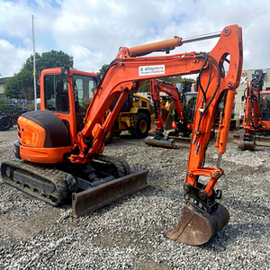 Mini-excavatrice Kubota U55-4 avec godet de terrassement d'une capacité de 0,12 m³ et un poids opérationnel de 1,2 tonne - Product Image 1