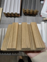 Panneau mural cannelé en bois massif - Revêtement mural moderne imperméable et résistant à l'humidité pour usage intérieur/extérieur, motif rayures et carreaux