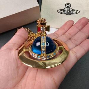 Kalung UFO Manik Kaca Ukiran Tiga Dimensi Paduan Berat Ekstra Besar 30mm Ratu Ibu - Product Image 4
