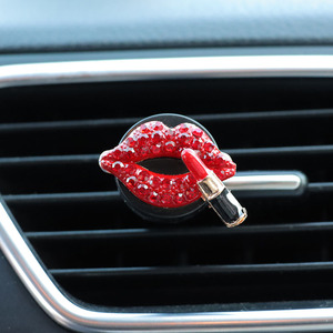 ตัวกระจายน้ำหอมในรถยนต์แบบคลิปช่องแอร์สุดหรูประกายแวววาวสำหรับปากริมฝีปากอุปกรณ์ตกแต่งภายในขายส่งตามต้องการ - Product Image 5