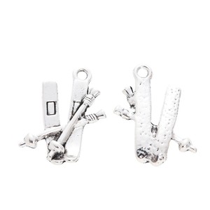 Colgante de equipo de esquí de fondo, de aleación de zinc plateada antigua, adorno para deportes de invierno y álbumes de recortes de vacaciones alpinas - Product Image 2