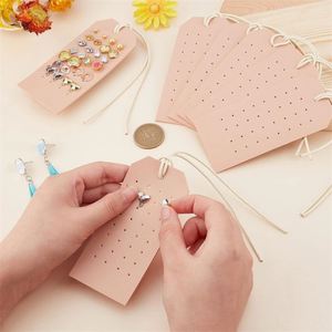 Présentoir à Boucles d'Oreilles en Cuir PU, Organisateur Portable Promotionnel avec 32 Trous en Maille, Présentoir Personnalisable avec Logo Moderne pour Filles et Femmes - Product Image 6