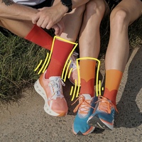Chaussettes de sport en nylon OEM d'usine, design personnalisé avec logo, chaussettes de compression pour la course, le tennis, la randonnée, le cyclisme, respirantes, chaussettes mi-mollet