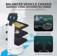 Yapay Zeka Servis Robotu Kendi Kendine Teslimat 40kg Taşıma Kapasitesi 10 Saat Çalışma Süresi LDS+VSLAM Navigasyon Engel Algılama Otomatik Şarj IP43 Dereceli 4G/5G