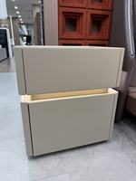 Table de chevet intelligente miroir avec coffre-fort intégré, chargement sans fil, LED, 2 tiroirs, moderne, en MDF, prix de gros
