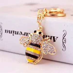 뜨거운 판매 창조적 인 새로운 패션 귀여운 모조 다이아몬드 금속 귀여운 작은 꿀벌 금속 꿀벌 자동차 곤충 열쇠 고리 펜던트 장식