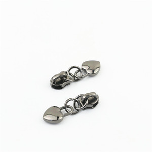 Logo khắc chữ hình trái tim lạ mắt # 3 Dây kéo nylon cho quần áo, ví, túi da - Product Image 4