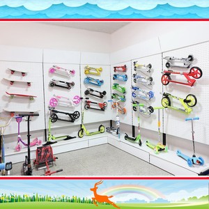 Monopattino per Bambini da 1-3 Anni, Vendita all'Ingrosso, Pedana Singola, in Ferro e PVC, a 3 Ruote, Resistente alle Cadute - Product Image 4