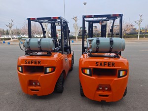 מלגזה SAFER 3 טון 3.5 טון בנזין/גז עם תורן חופשי מלא 2-3 שלבים 4500 מטר - Product Image 5