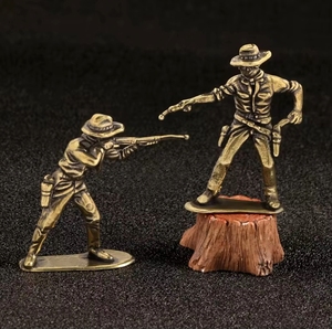 Estatua de Guerrero, <span class=keywords><strong>Duelo</strong></span> de Pistolas, Adornos de Latón, Juguetes, Mascotas de Mesa, Regalos, Artesanías - Product Image 5