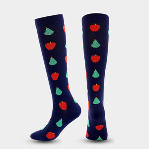 Chaussettes de compression longues pour hommes et femmes, motif de fruits, chaussettes de course pour sports de plein air, nylon 75%, pour jeunes de 18 à 40 ans - Product Image 4
