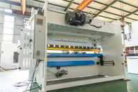 RAYMAX, la presse plieuse hydraulique NC 63T/2500mm la plus populaire avec des supports de suivi avant de qualité supérieure