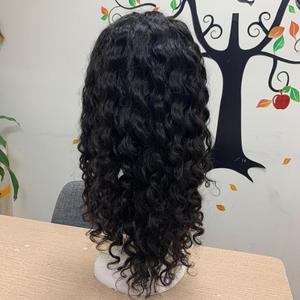 Vente en gros de haute qualité 100% extensions de cheveux humains fermeture à lacet perruque ondulée couleur noire naturelle - Product Image 2