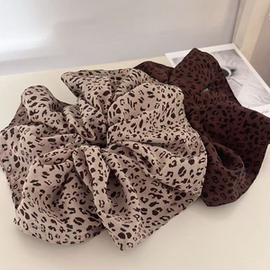 Élastiques à cheveux pour femmes, imprimé léopard, style vintage, élégants, raffinés et simples, design de niche de luxe léger, vente en gros d'accessoires pour cheveux - Product Image 4