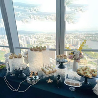 Présentoir de Buffet de Desserts Industriel, Grande Table de Traiteur, Supports en Acrylique Blancs Cubiques Dorés, Rehausseurs de Buffet Alimentaire pour Événements et Fêtes