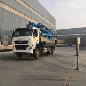 JIUHE JH38-RZ Pompe à béton pour le transport de ciment, engin lourd, fournisseur d'usine en Chine, camion pompe à béton de 38 m - Product Image 4