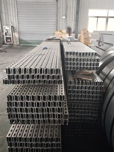 Trave a U in Acciaio Zincato-Alluminio-Magnesio Resistente alla Corrosione <span class=keywords><strong>per</strong></span> Tettoie Solari/Montaggio su Tetto - Product Image 5