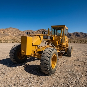 รถเกรดเดอร์ Caterpillar 140G มือสอง อุปกรณ์ก่อสร้างสำหรับงานหนัก พร้อมใช้งานในพื้นที่ทะเลทราย - Product Image 5