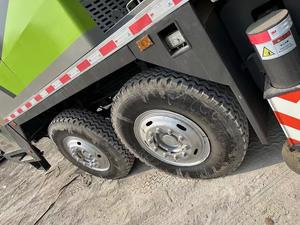 Grue sur camion Zoomlion d'occasion 70 tonnes QY70V, grue mobile d'origine, performances exceptionnelles, à vendre - Product Image 4