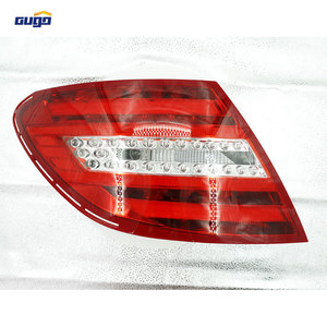 Ensemble <span class=keywords><strong>de</strong></span> <span class=keywords><strong>feux</strong></span> arrière GUGO W204 pour Mercedes Benz Classe C W204 2007 - 2014, remplacement des <span class=keywords><strong>feux</strong></span> arrière, des <span class=keywords><strong>feux</strong></span> stop - Product Image 3
