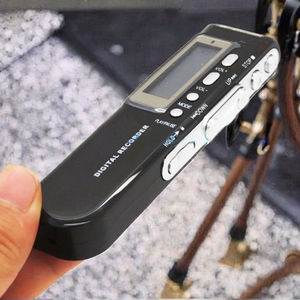 Grabadora de sonido 6 en 1 con auriculares estéreo, micrófono de audio, AUX, MP3 digital, 8 GB - Product Image 3